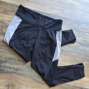 Jessica Simpson Capri Style Legging Size Small